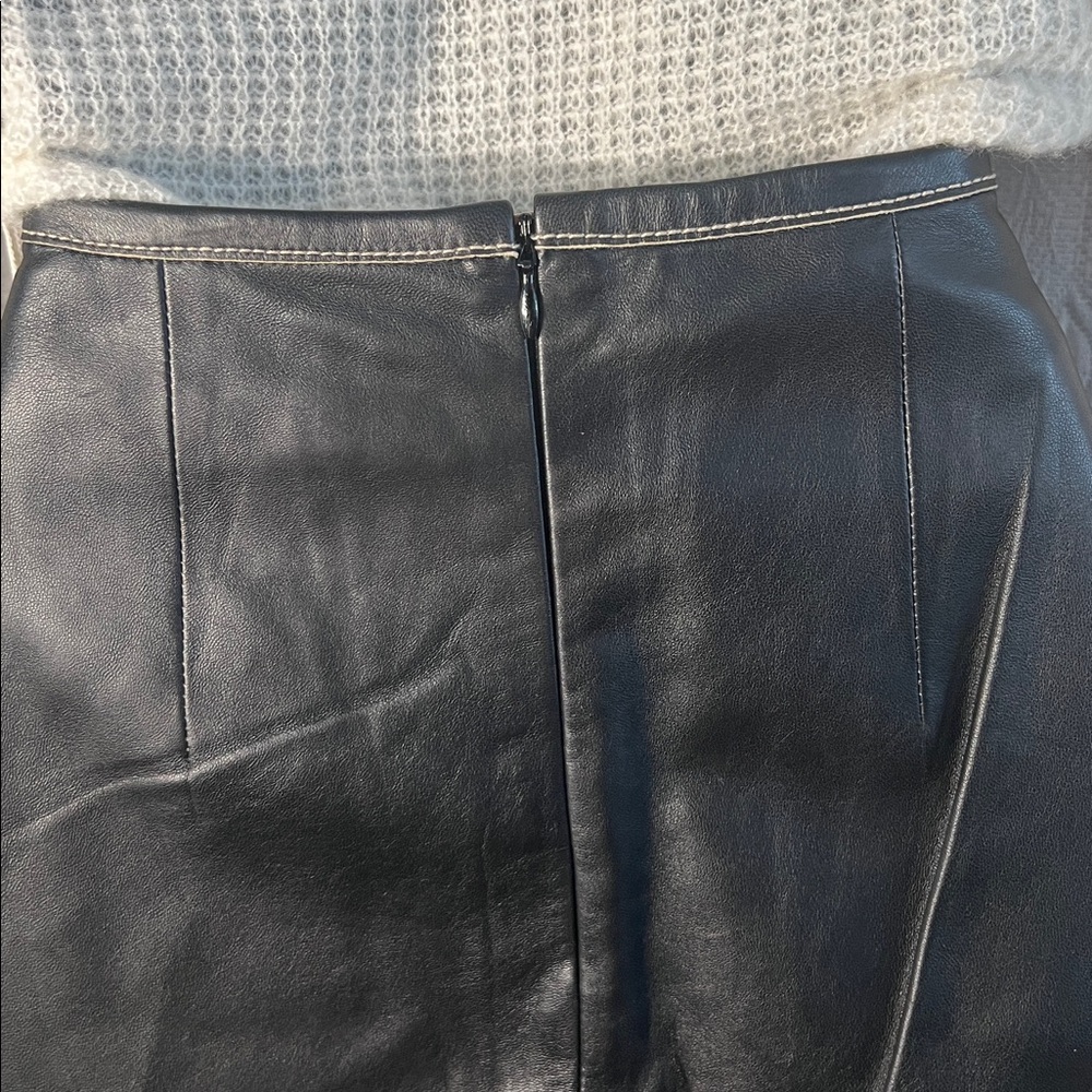 Escada cutwork leather skirt size 36/4 - Picture 5 of 12